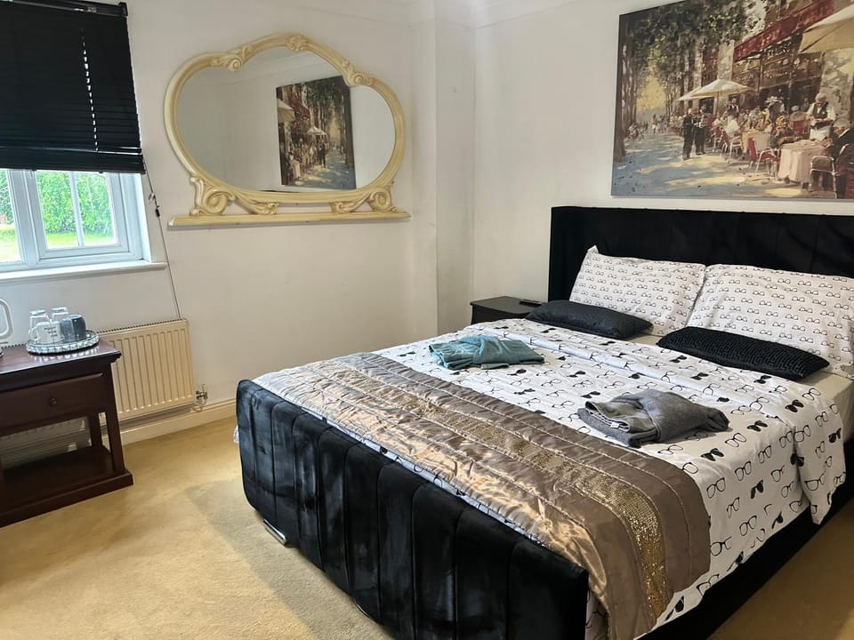 Mario house Vacation rental in Crawley