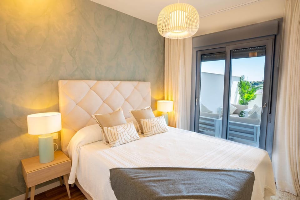 Bed, Bedroom