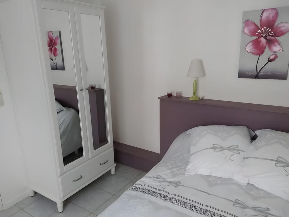 Living room, Bedroom