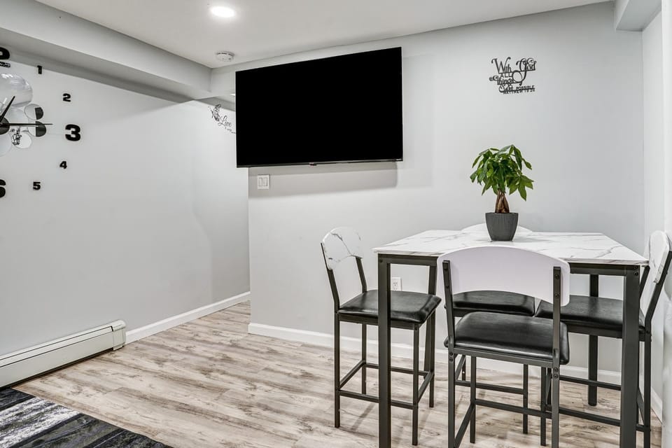 Work & Play in Baldwin! Cozy Apartment w/ Grill Apartment in Baldwin