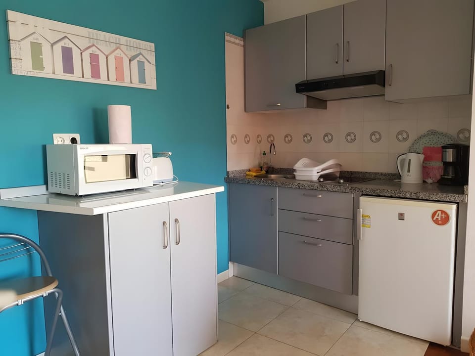 Kitchen or kitchenette, Living room