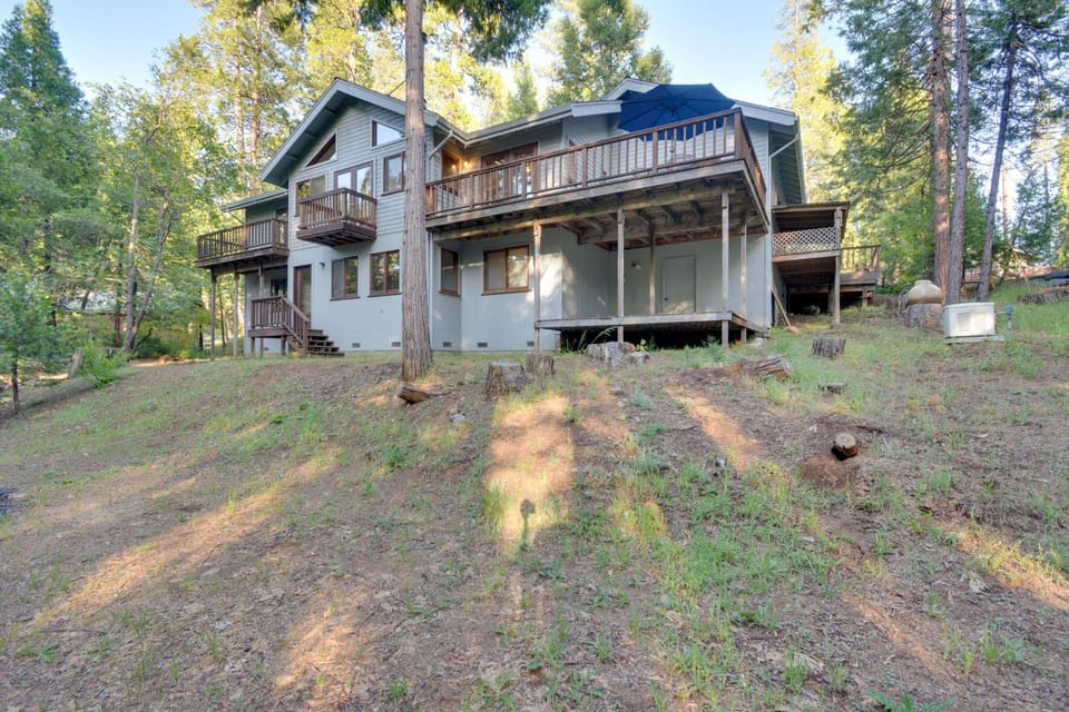 Modern Arnold Escape | Game Room and BBQ Deck House in Arnold