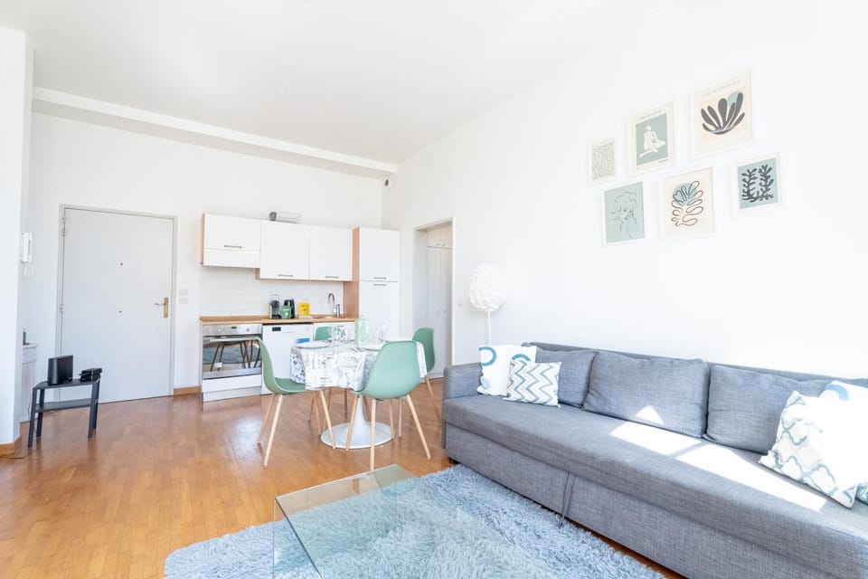 Central Collection Apartment in Nice