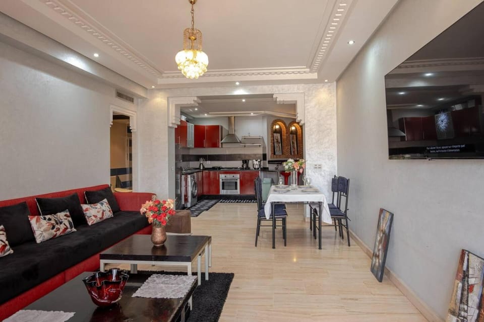 Kitchen or kitchenette, Communal kitchen