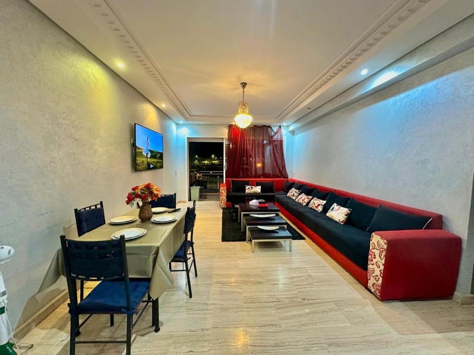 Communal lounge/ TV room, TV and multimedia, Living room
