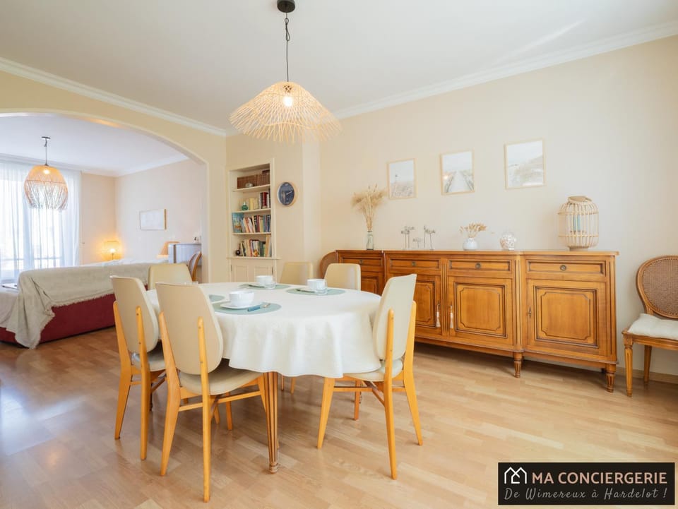 Maison Porteloise 10pers avec Cour, Au bord de l'eau House in Le Portel