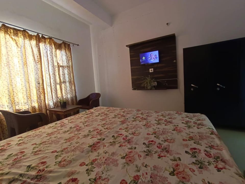 The pine Nest Bed and Breakfast in Himachal Pradesh