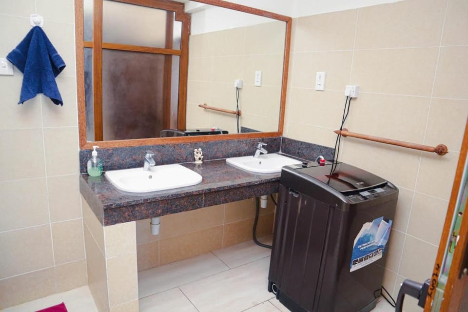 Aruba Beach House Apartment in Diani Beach