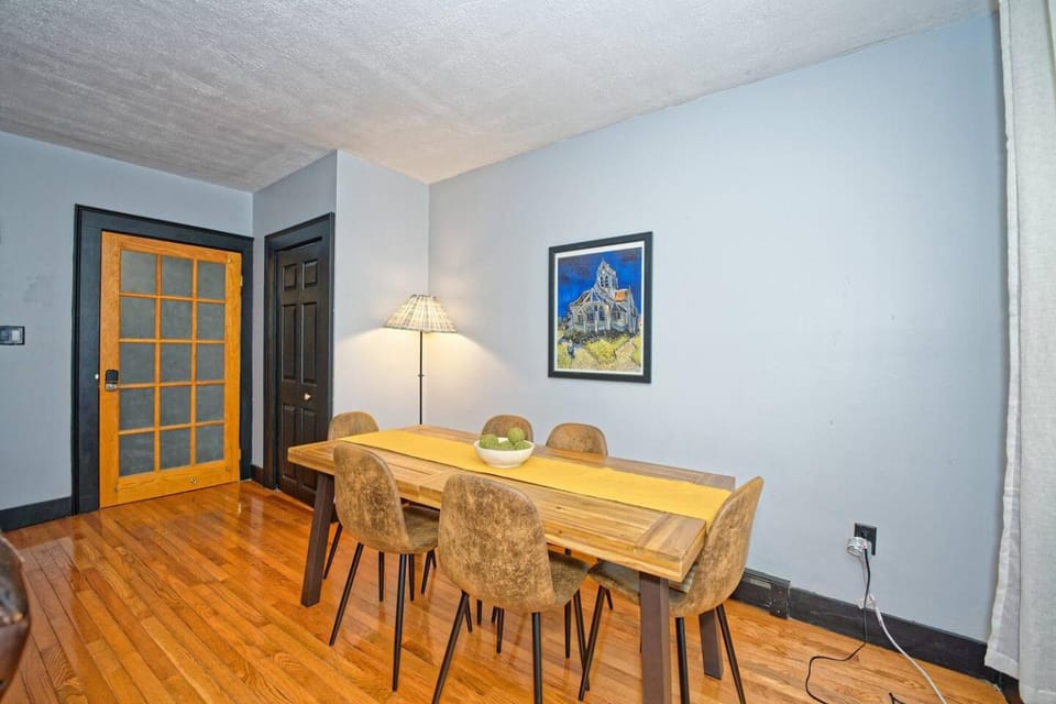 Timelessly Restored 2-Bed Fl 2 Apt @DowntownAlbany Apartment in Albany