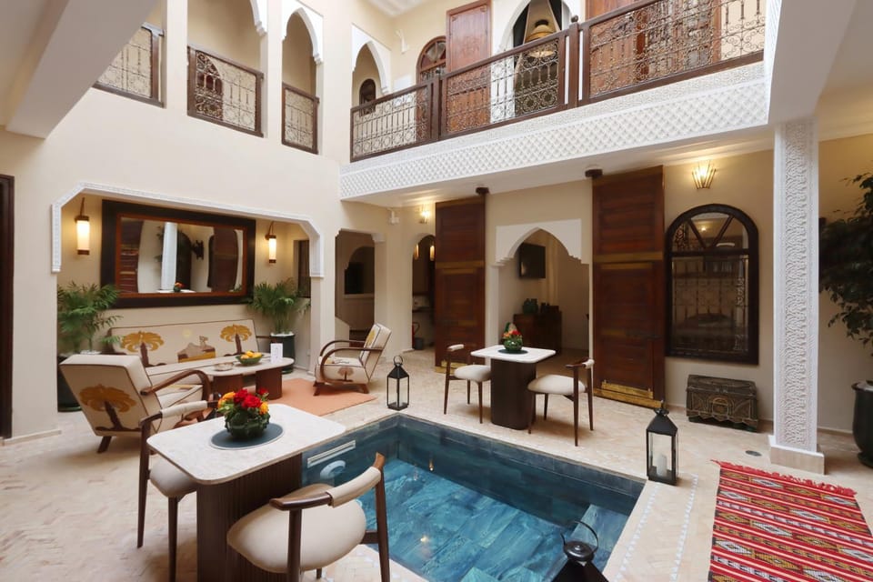 Patio, Living room, Swimming pool, Inner courtyard view