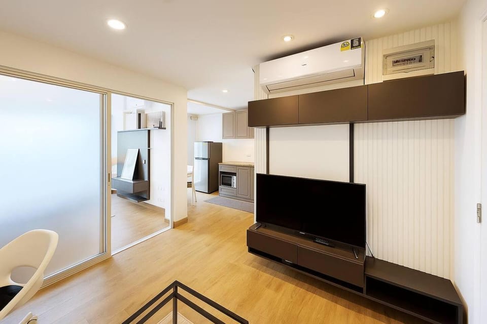 1BR 1BA Pool Gym Near Patong Beach Views Apartment in Kathu