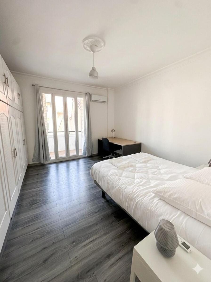 Grand appartement climatisé Marseille Centre Apartment in Marseille