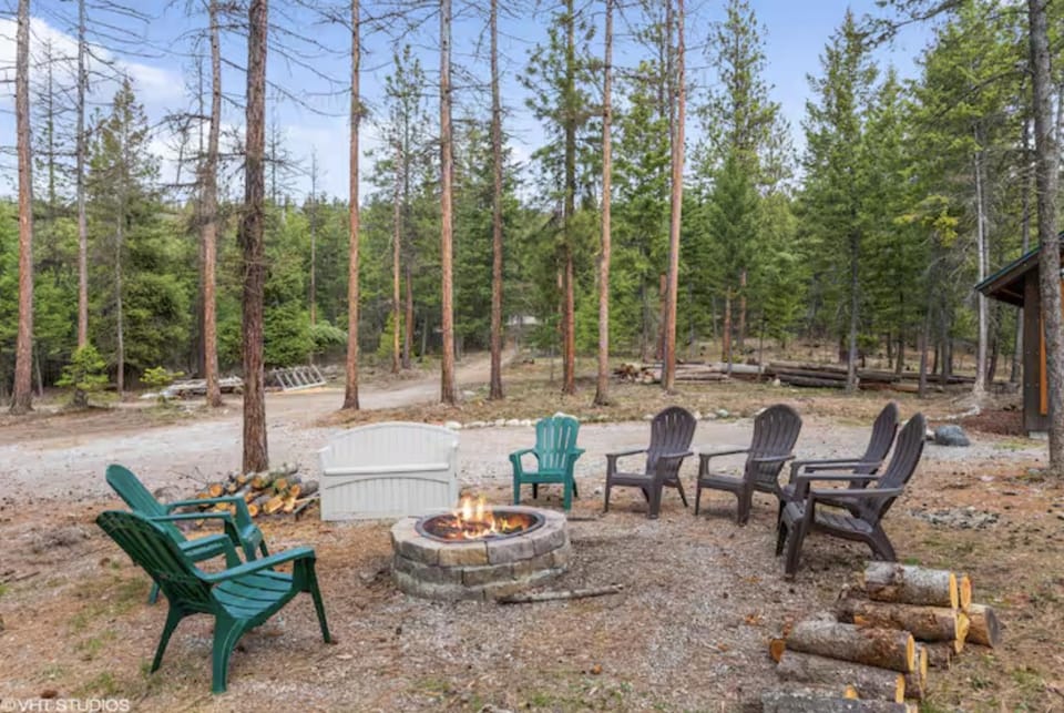 Whispering Pines Cabins Cabin in Lakeside