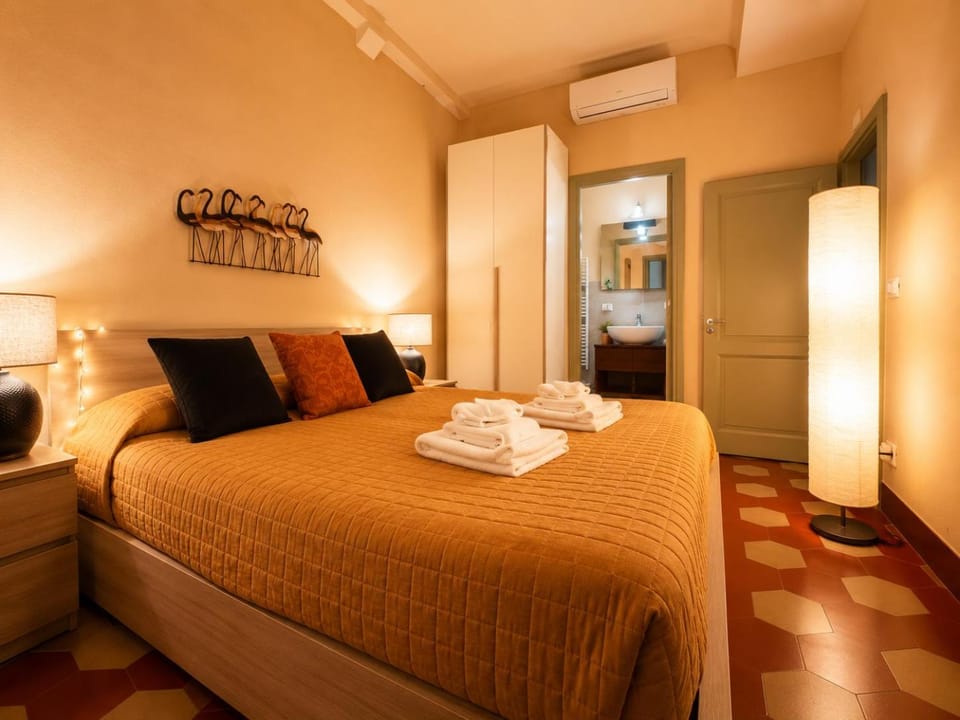 Bed, Bedroom, towels, wardrobe, air conditioner