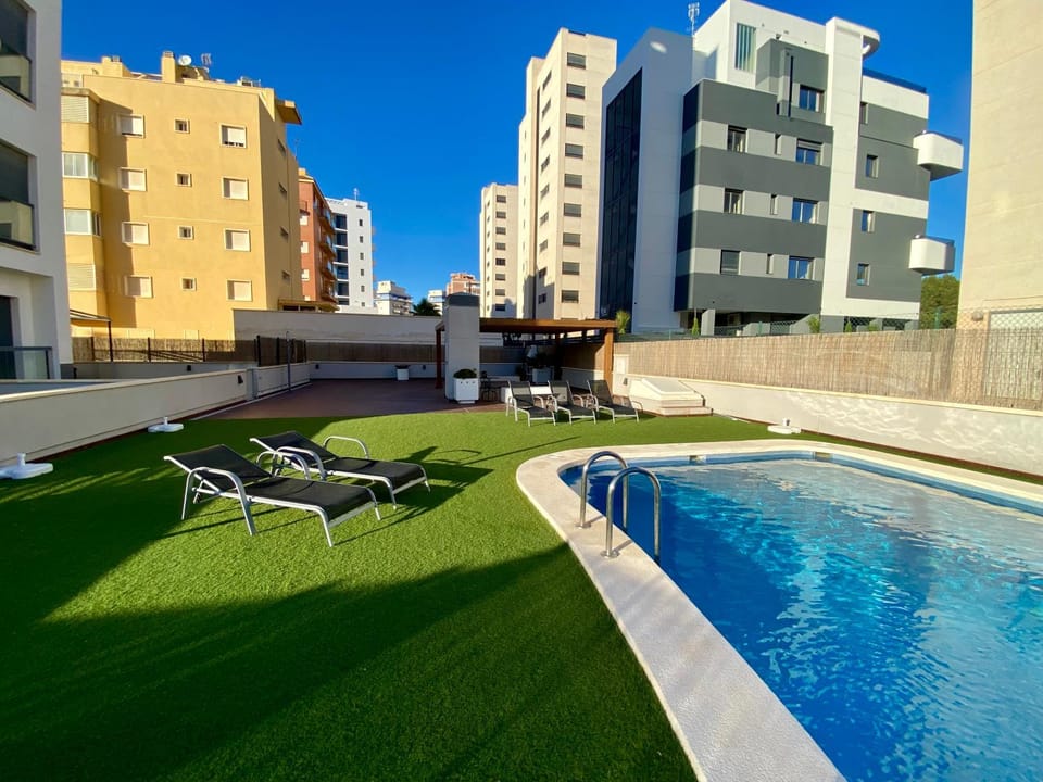 Swimming pool