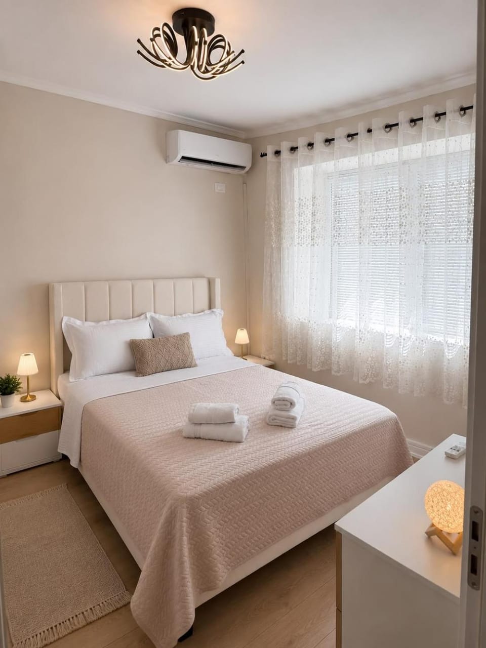 Bed, Photo of the whole room, Bedroom, towels, air conditioner
