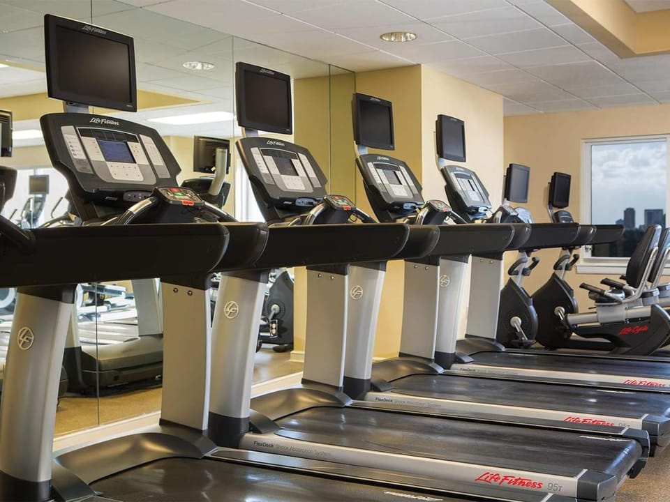Marriott's BeachPlace Towers Two 2BR Apartment with Resort Access House in Fort Lauderdale