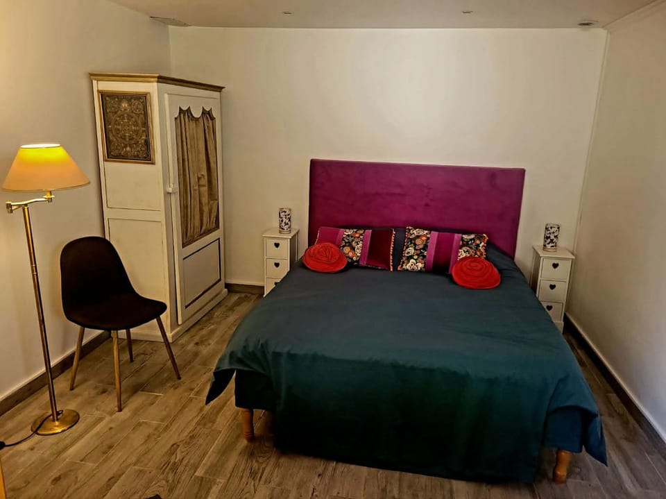 Chambre paisible avec jardin Vacation rental in Avignon