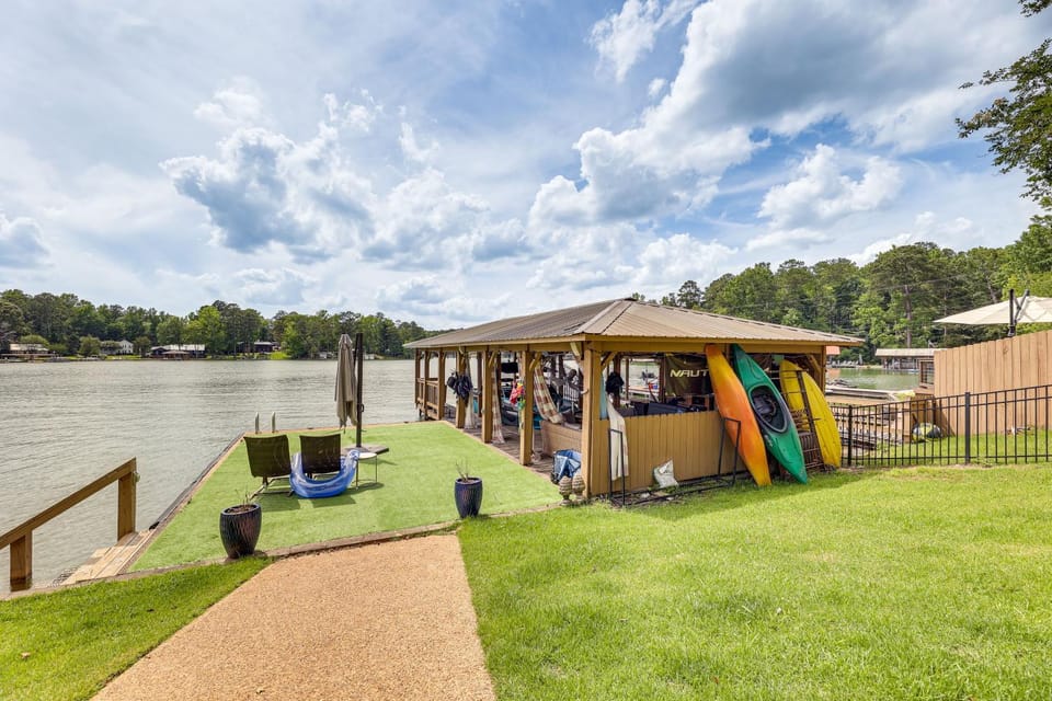 Cozy Eclectic Cabin w/ Lake Views & Shared Dock! Cabin in Lake Martin