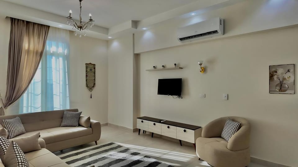 Communal lounge/ TV room, TV and multimedia, Living room, Seating area