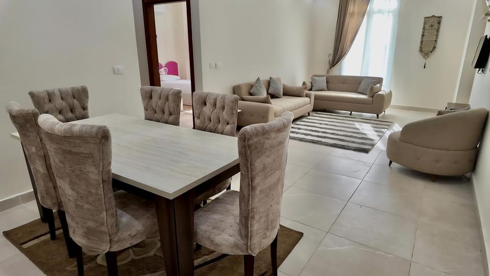 Living room, Dining area