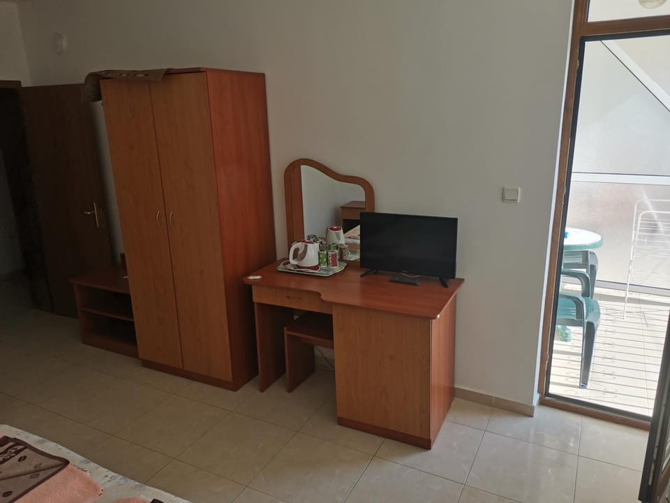 Къща за гости Кадиеви Bed and Breakfast in Burgas Province