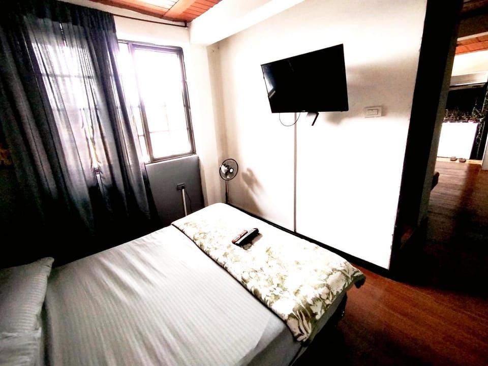 Bed, TV and multimedia