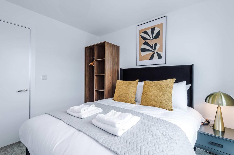 Spacious 3BR - Gym & Study Lounge - City Centre Apartment in Salford