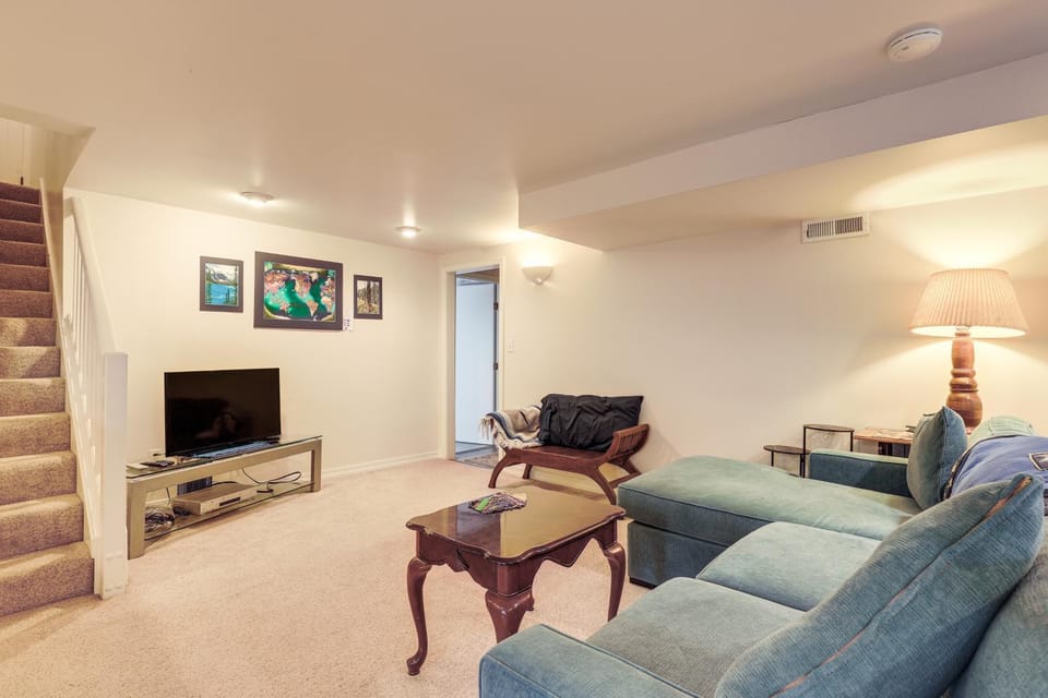 Unique Unit w/ Patio & Grill in Portland Area! Apartment in Clackamas County