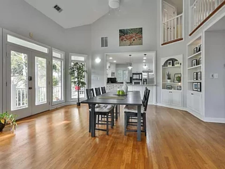 3 Bedroom 2 Bath Cozy & Private House in Peachtree City