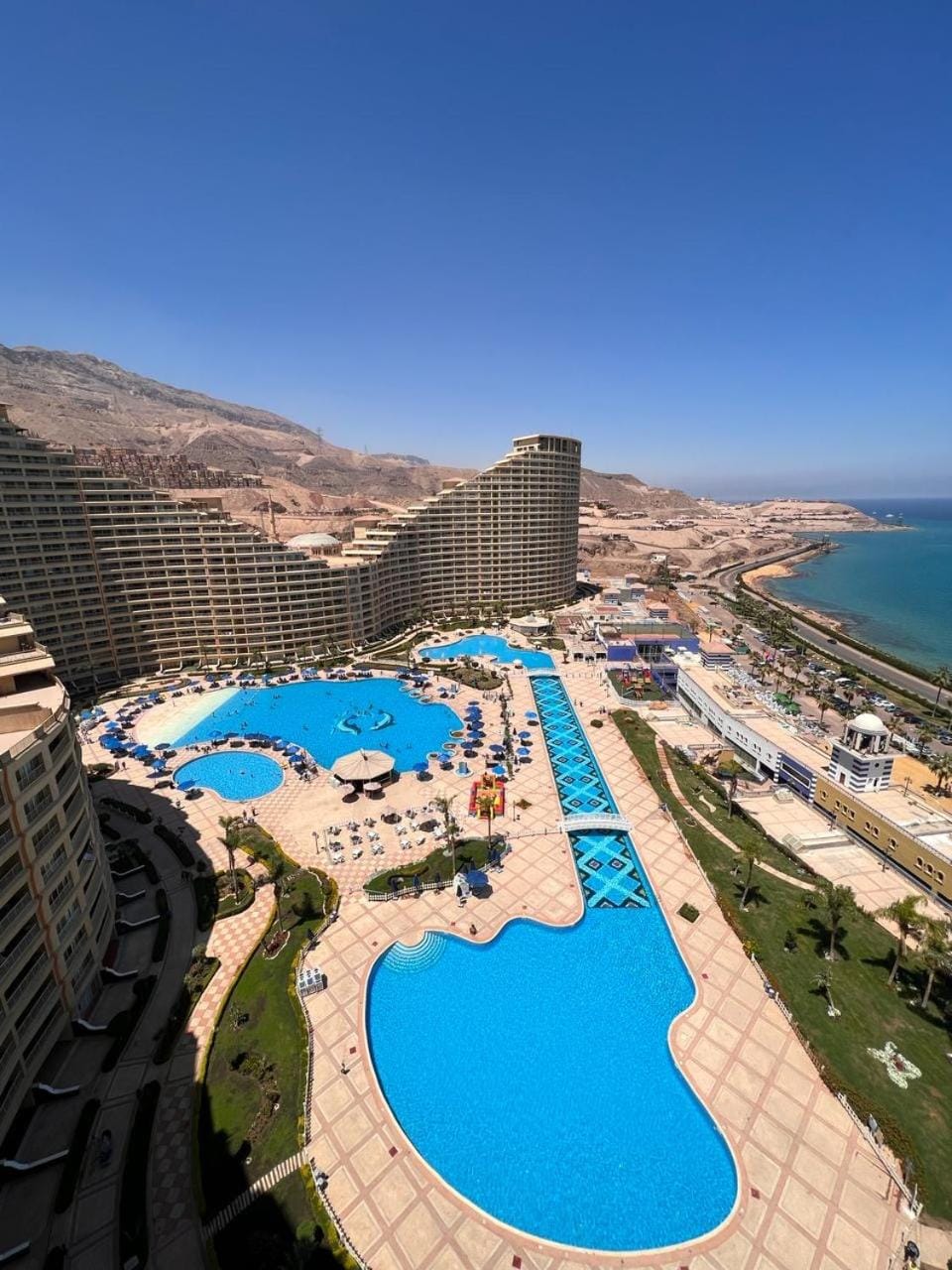 Porto sokhna pyramids Apartment in Egypt
