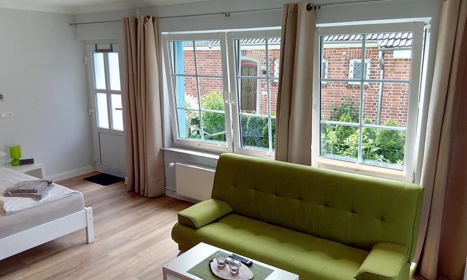Living room, Photo of the whole room, Bedroom