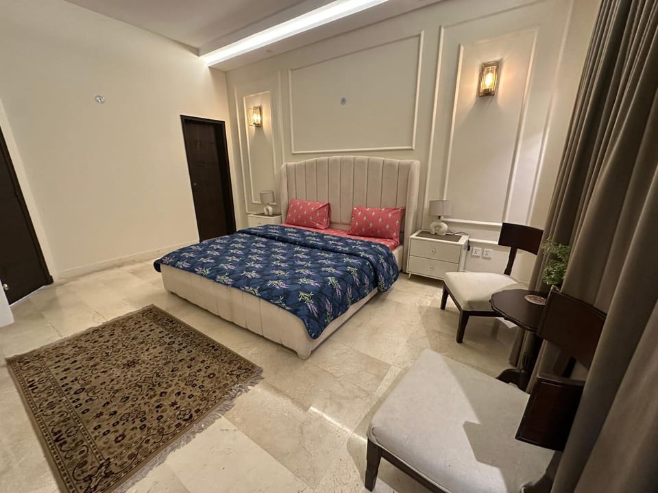 4 Bedrooms Modern Luxury Bungalow in DHA Phase 8, Near Airport Villa in Lahore