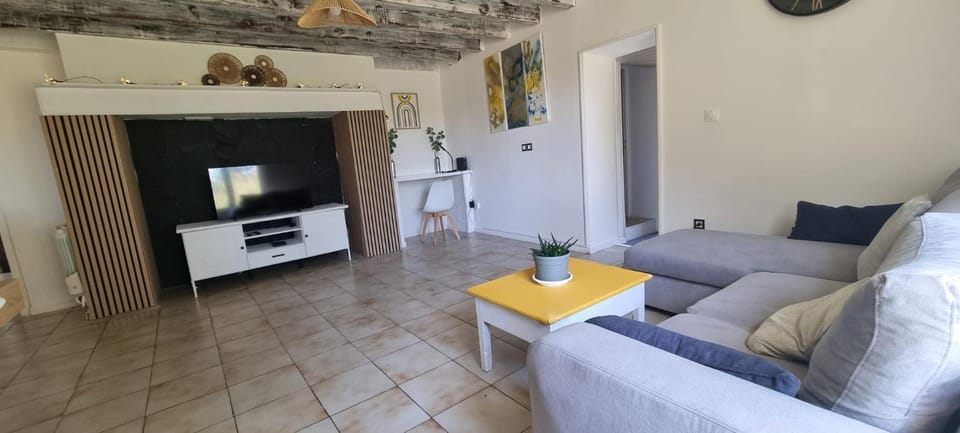 Maison à la campagne tout équipée House in Occitanie