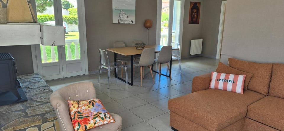 Maison Familiale Grau d'Agde, 800m plage, parking, clim Villa in Agde