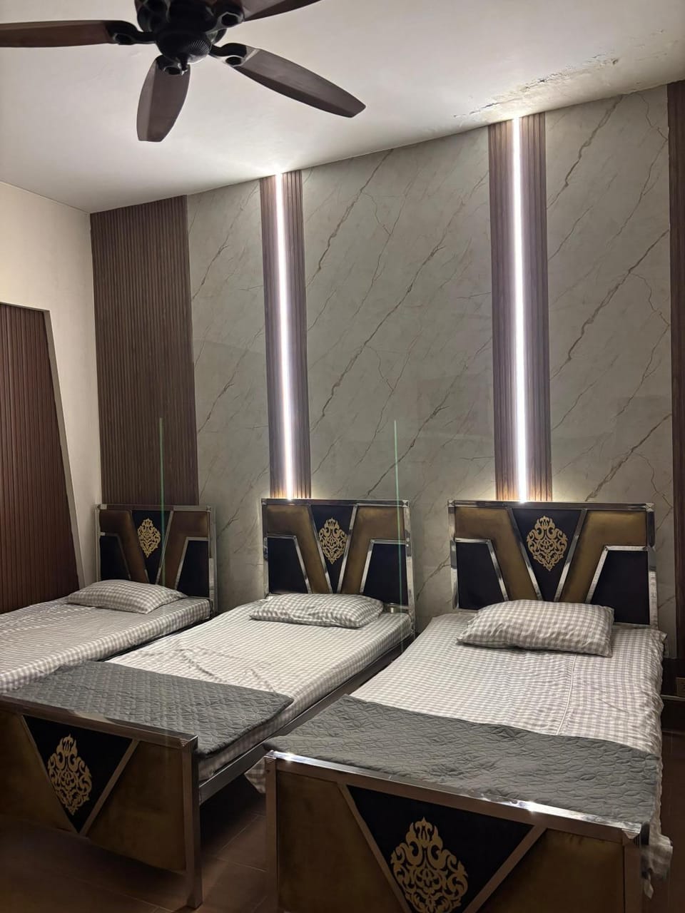 Malik guest house Bed and Breakfast in Lahore