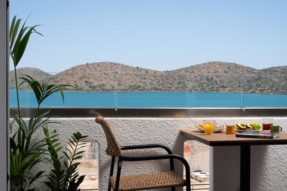 View (from property/room), Balcony/Terrace, Sea view