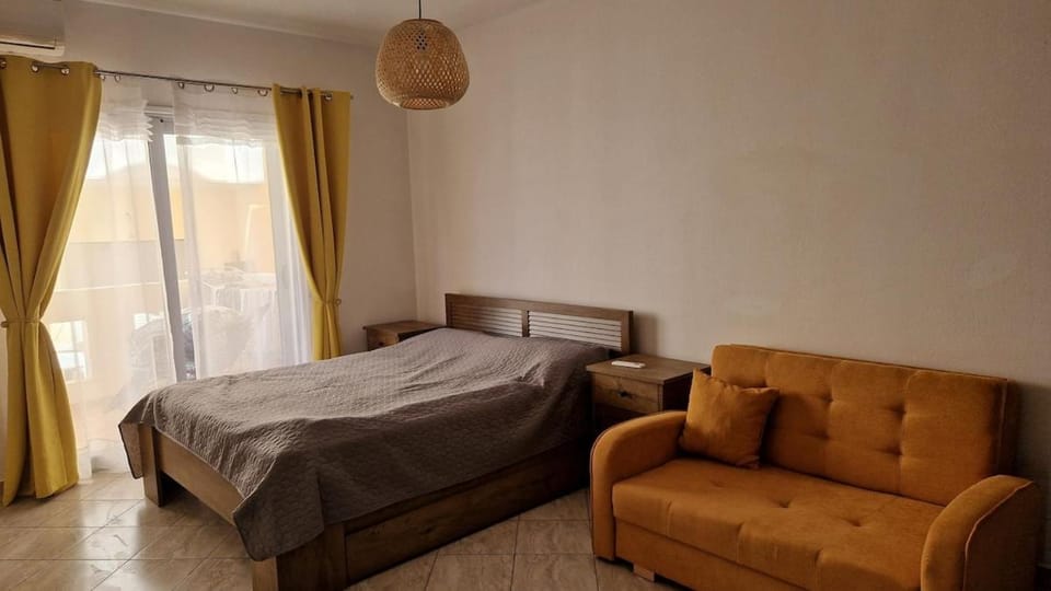 Cheerful Apartment Vlora with sea view Apartment in Vlorë