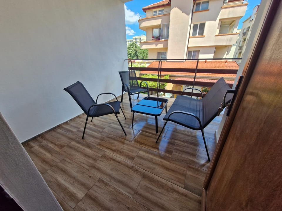 Day, Balcony/Terrace, Seating area, internet