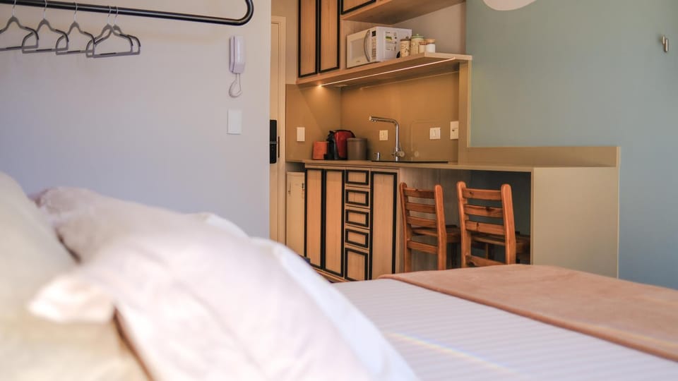 Bed, Kitchen or kitchenette, Photo of the whole room, Dining area, Area and facilities
