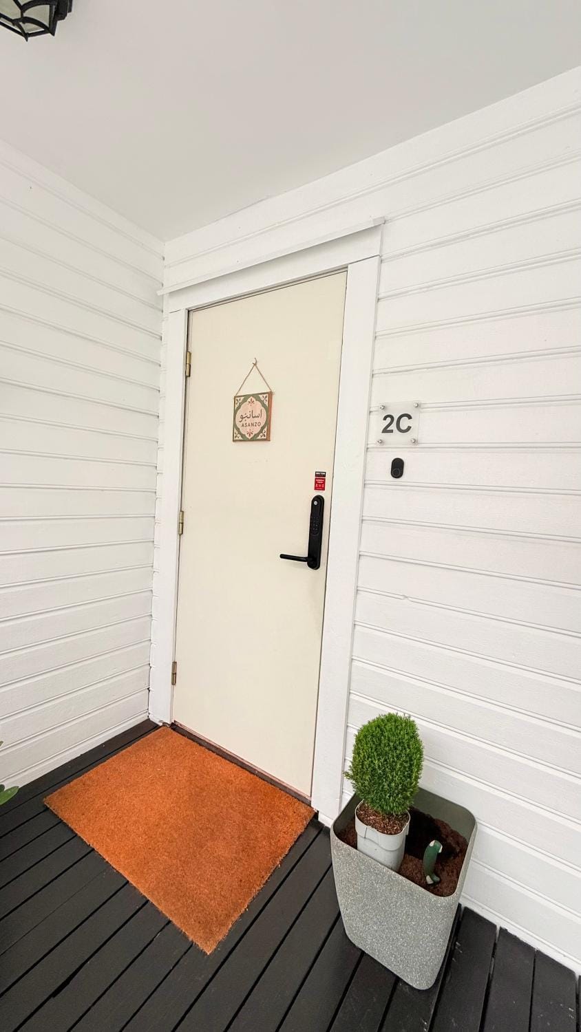 Property building, Facade/entrance