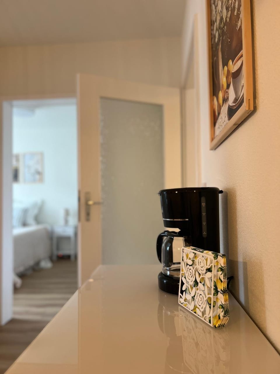 Coffee/tea facilities, Dining area