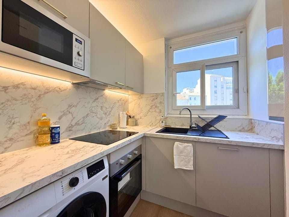 Lumineux T3 rénové, Tout à Pied, Proche Plage Apartment in Saint-Raphael