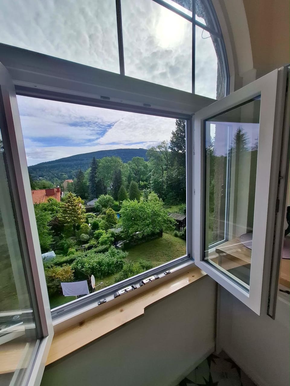 Garden view, Mountain view