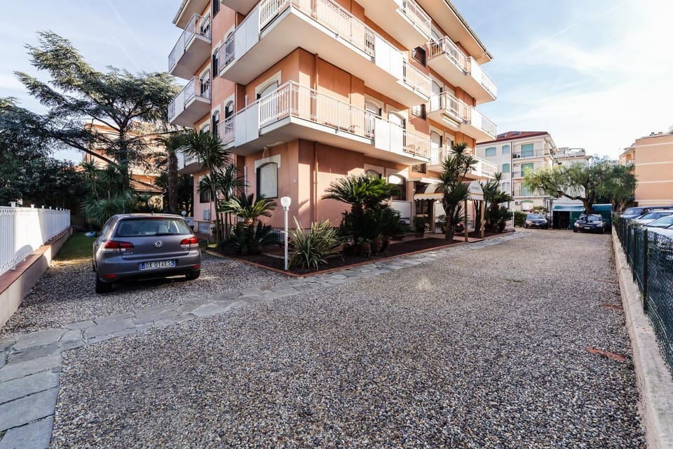 Residence Emanuel Apartment in Diano Marina