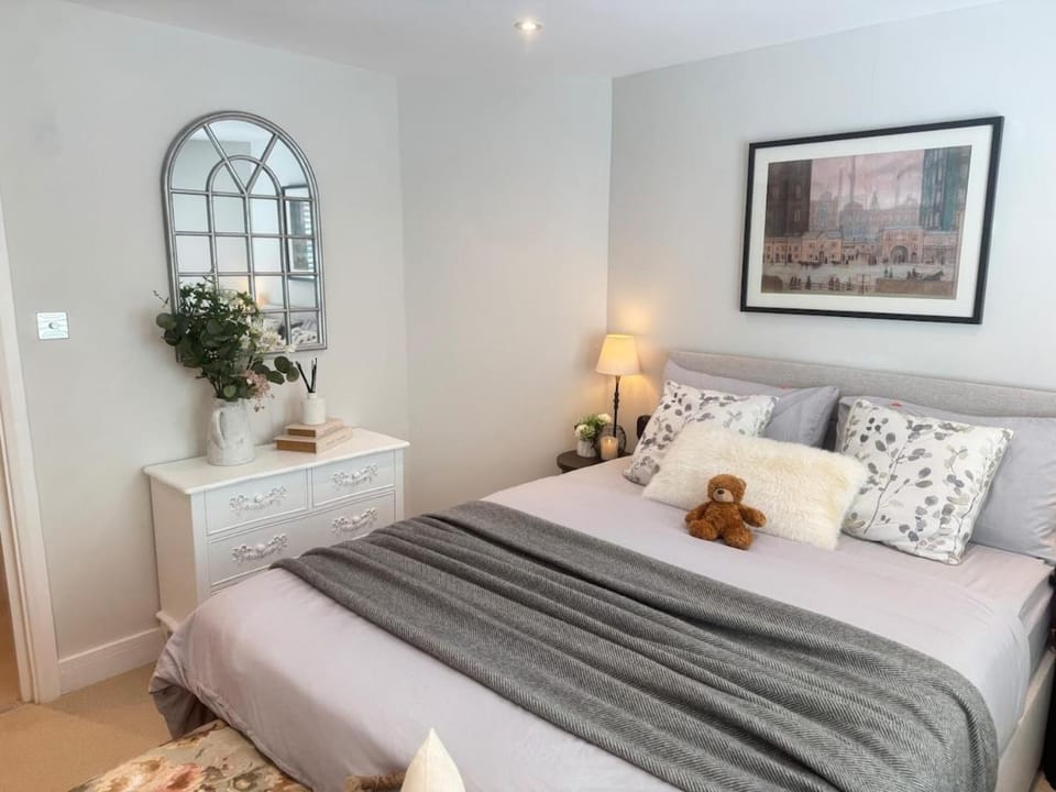 Petite Victorian Gem Free Parking Oxford City Centre Apartment in Oxford