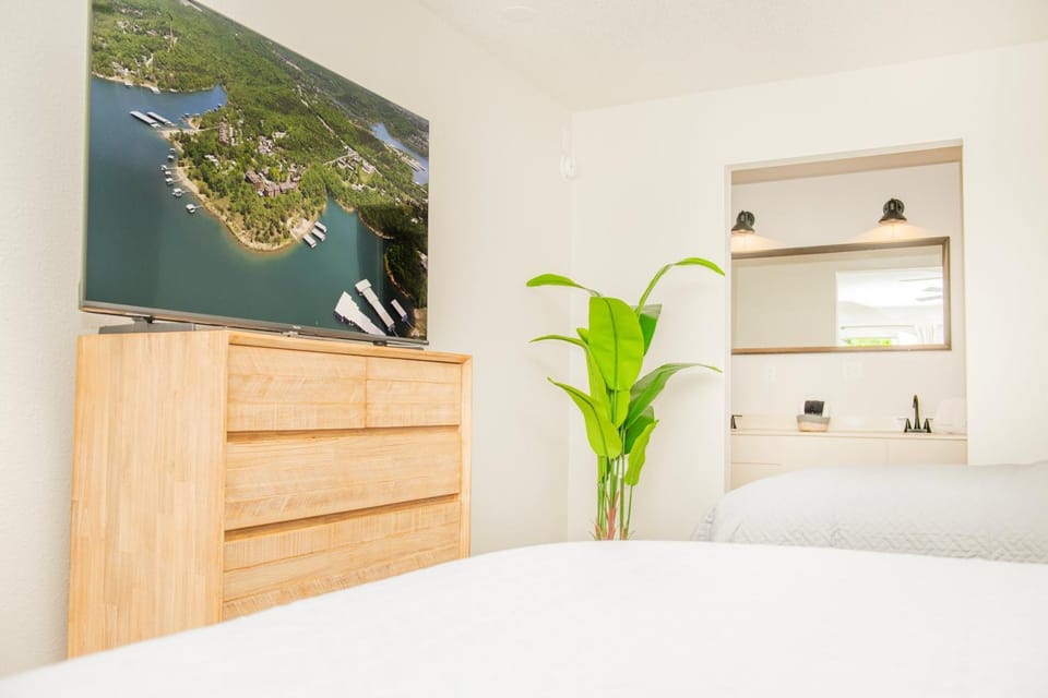 Suites at Waterside Hotel in Indian Point