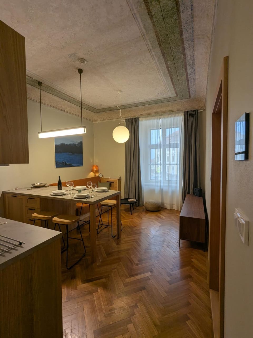 Living room, Dining area