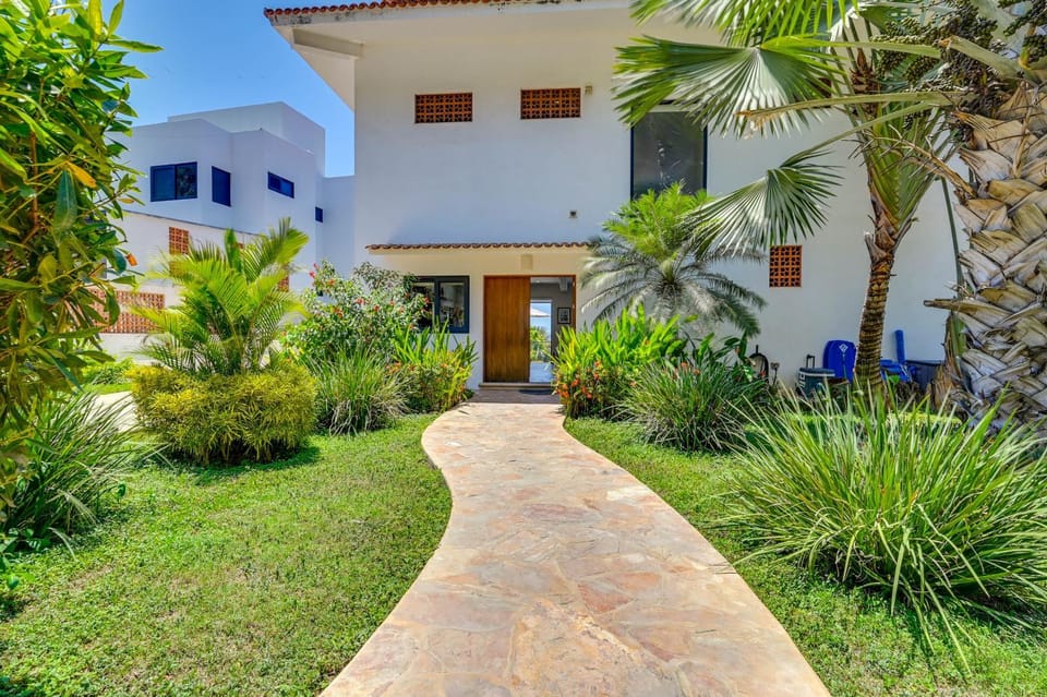 Infinity Pool & Concierge: Private San Pancho Home House in San Francisco, Nayarit