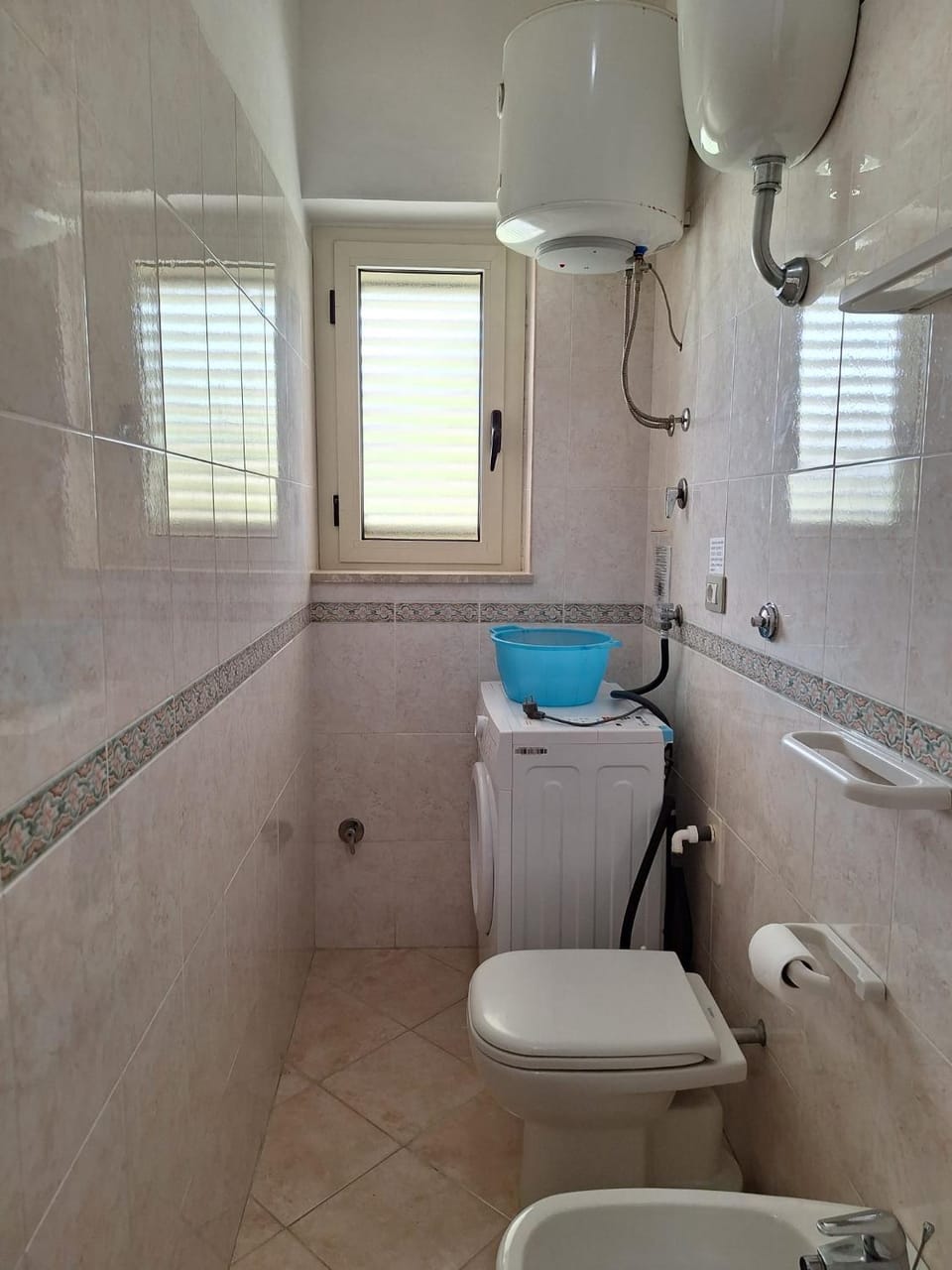 Toilet, Bathroom, washing machine